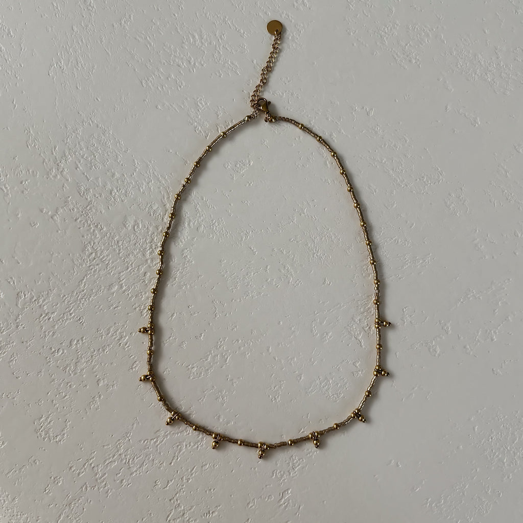 Collier Doré en Acier Inoxydable Élégant |  Camélia
