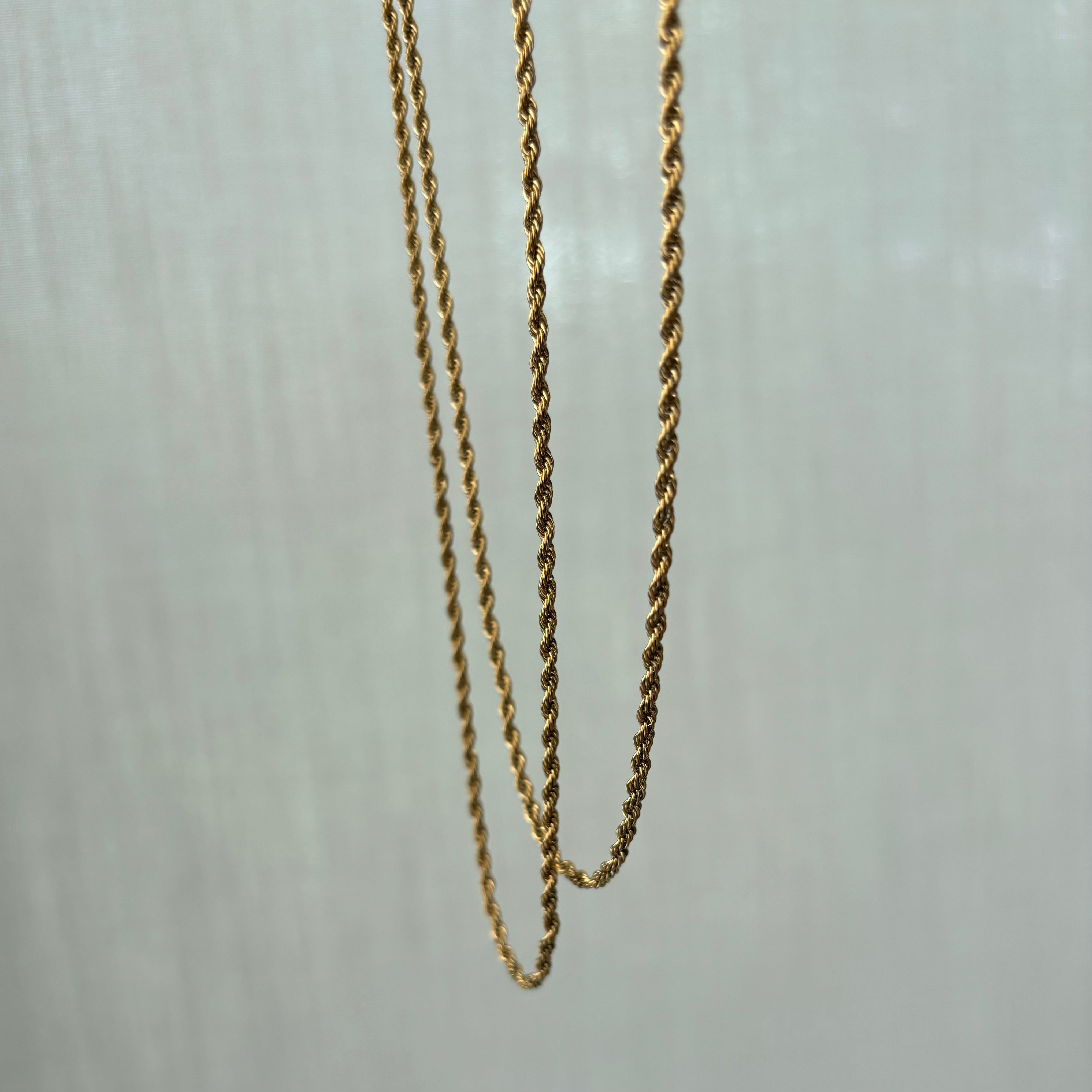 Collier chaîne torsadée dorée en acier inoxydable | Odette