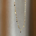 Collier Doré en Acier Inoxydable avec Perles Noires | Opaline