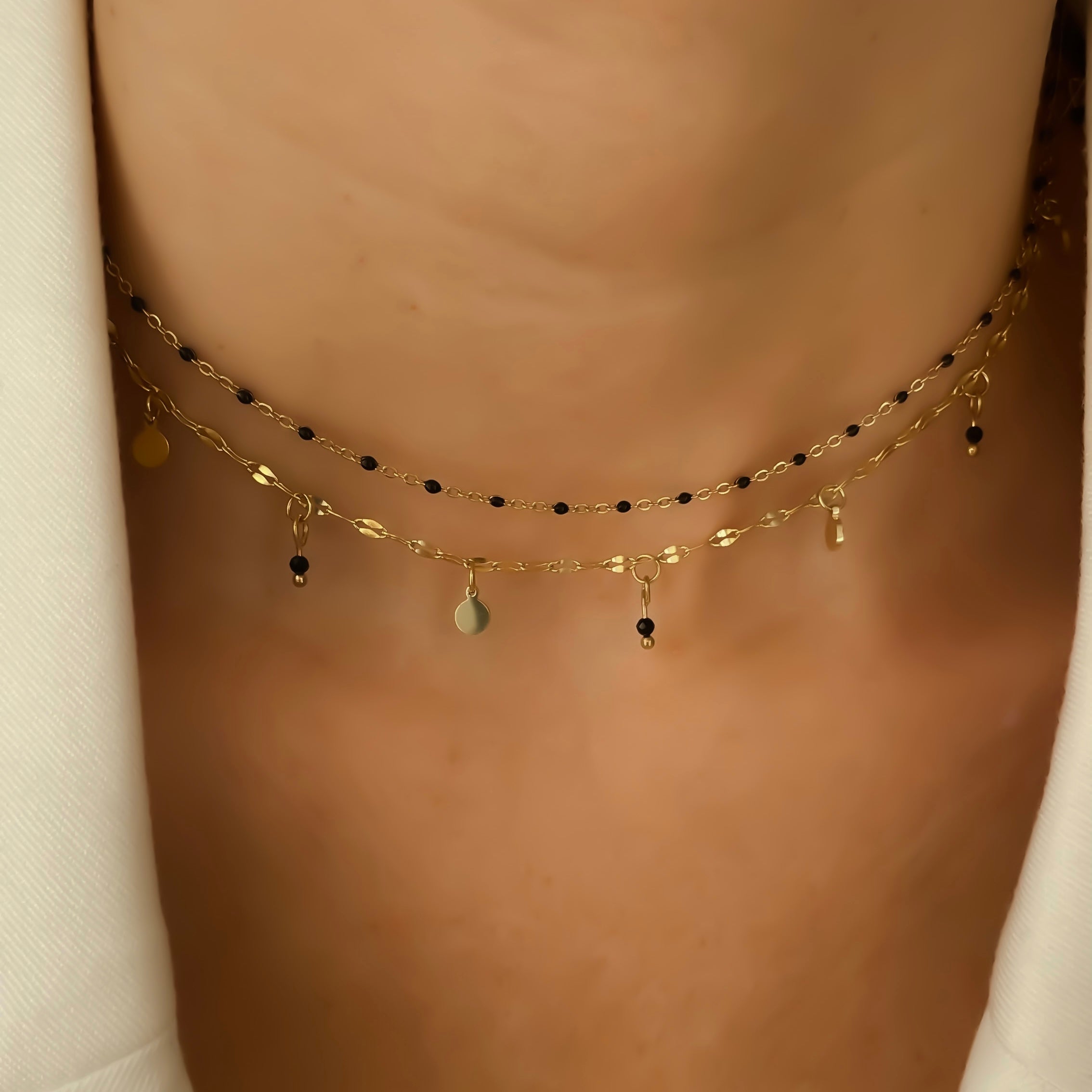 Collier Doré en Acier Inoxydable avec Perles Noires | Opaline