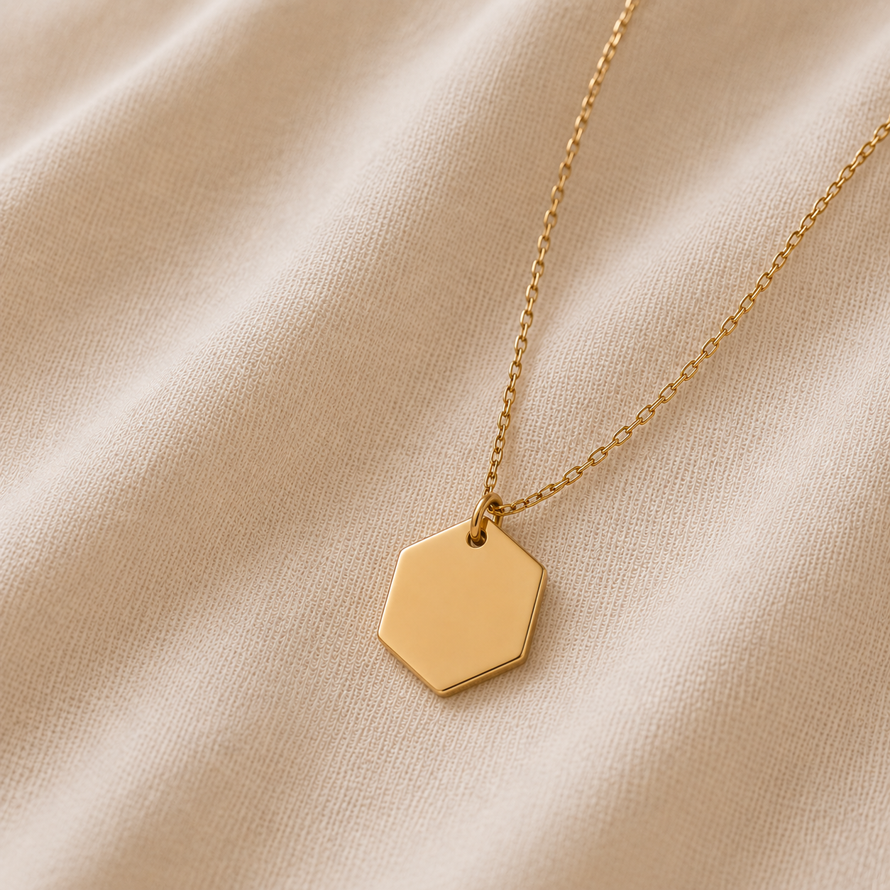 Pendentif hexagone doré